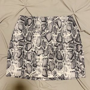 Princess Polly Snakeskin Mini Skirt US Size 6
